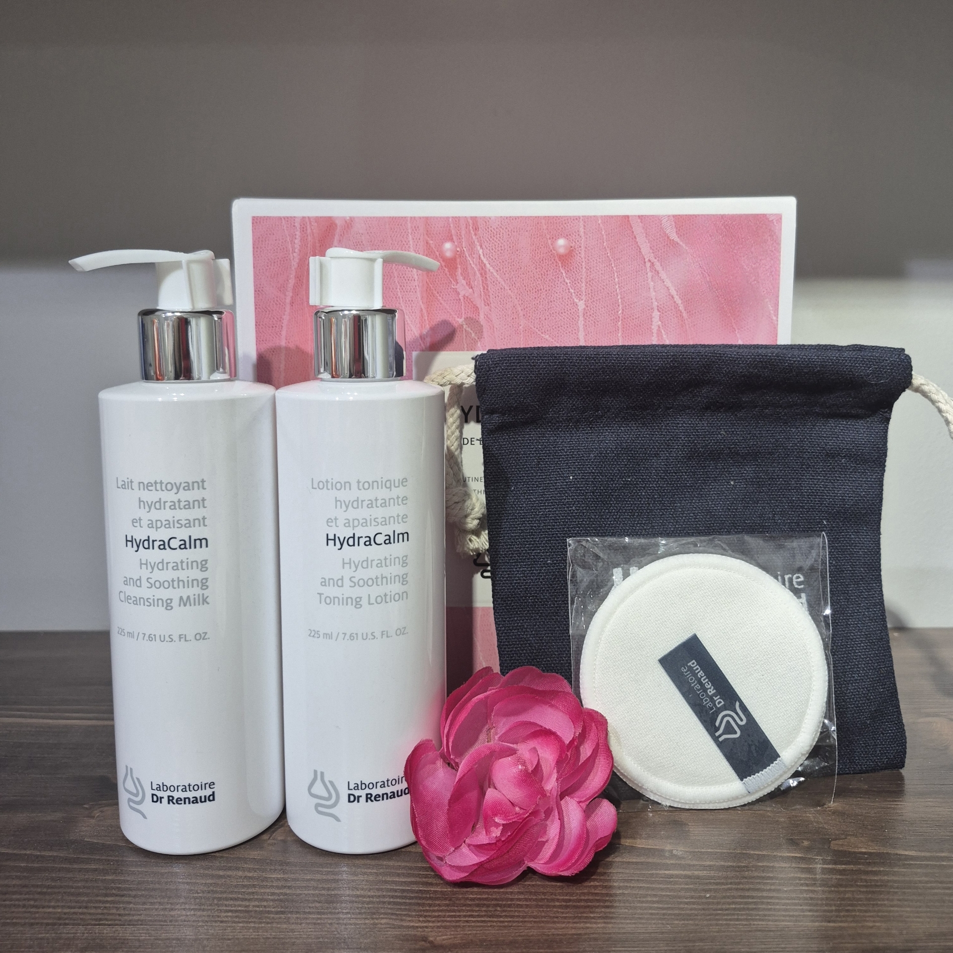 Coffret nettoyant, hydratant et apaisant hydracalm – Image 3