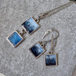 Carré Temps de bleuets | Ensemble collier et boucles       -     Livraison gratuite
